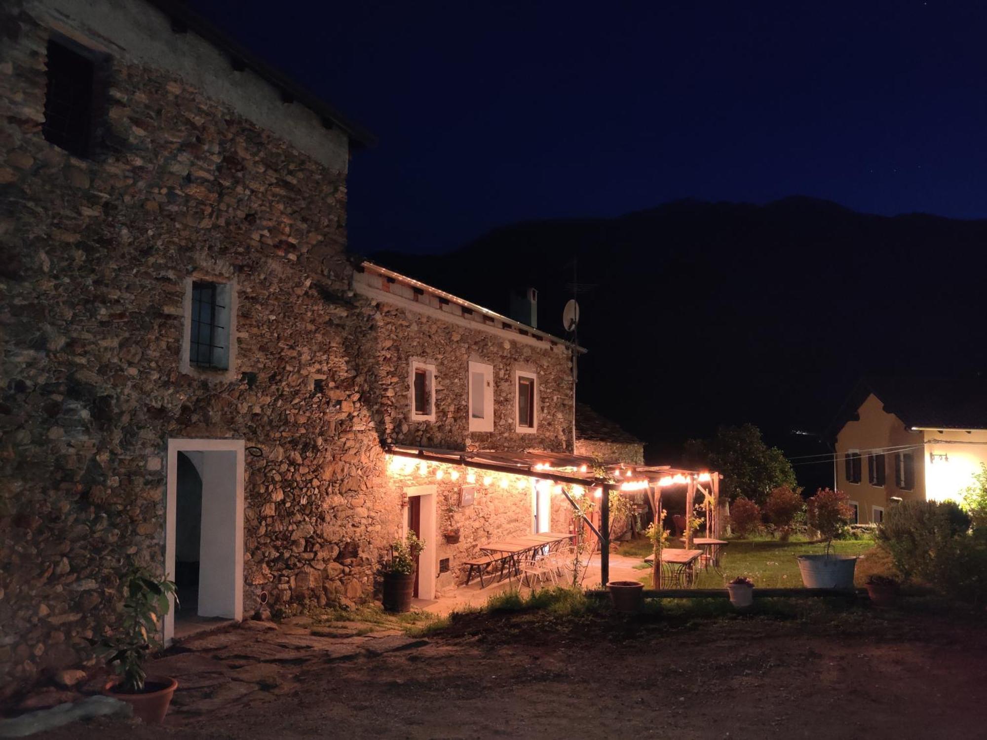 Relais Del Brigante Bed & Breakfast Settimo Vittone Dış mekan fotoğraf